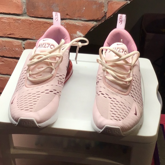 ✨Nike air max 270✨ - Picture 2 of 9